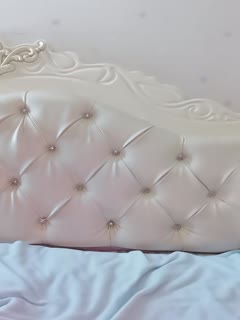 说话温柔文静系美女，手指插入猛扣，给大家性教育王